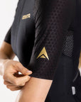 Women's Apex Gild Flyweight Jersey