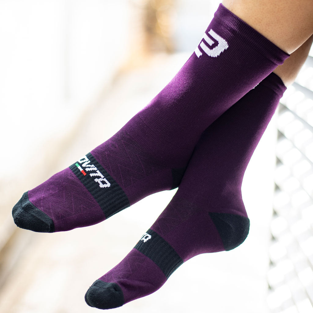 plum coloured cycling sock