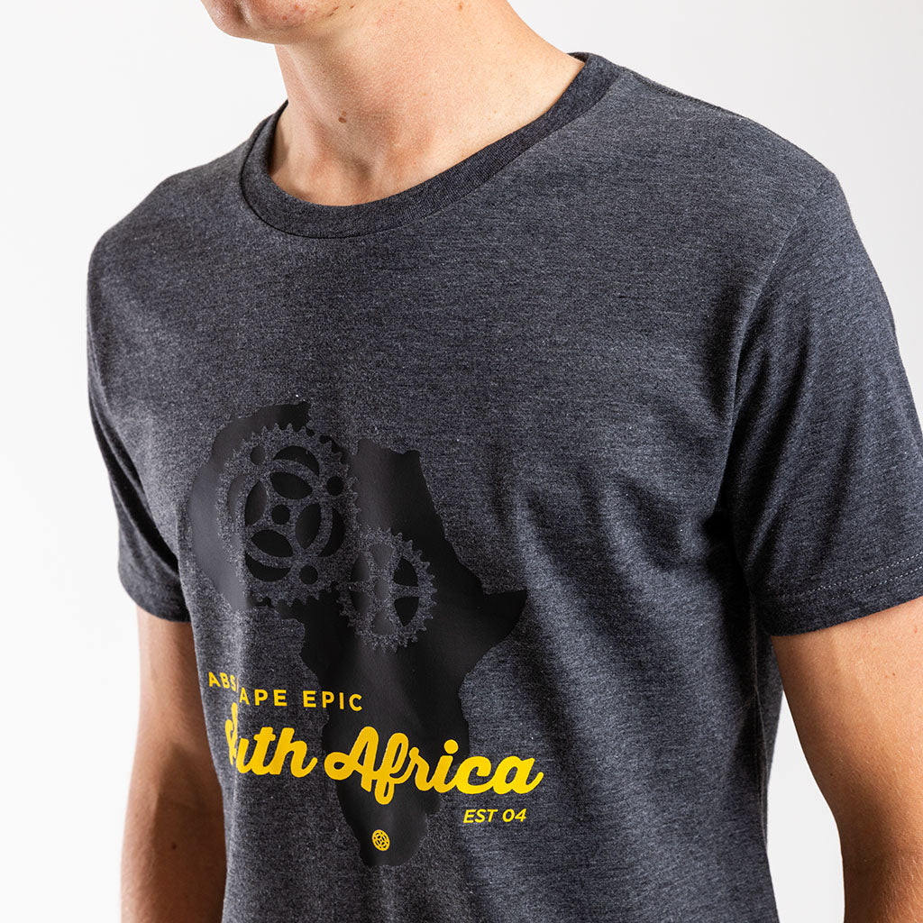 Men&#39;s Absa Cape Epic 2024 Destination T Shirt (Charcoal)