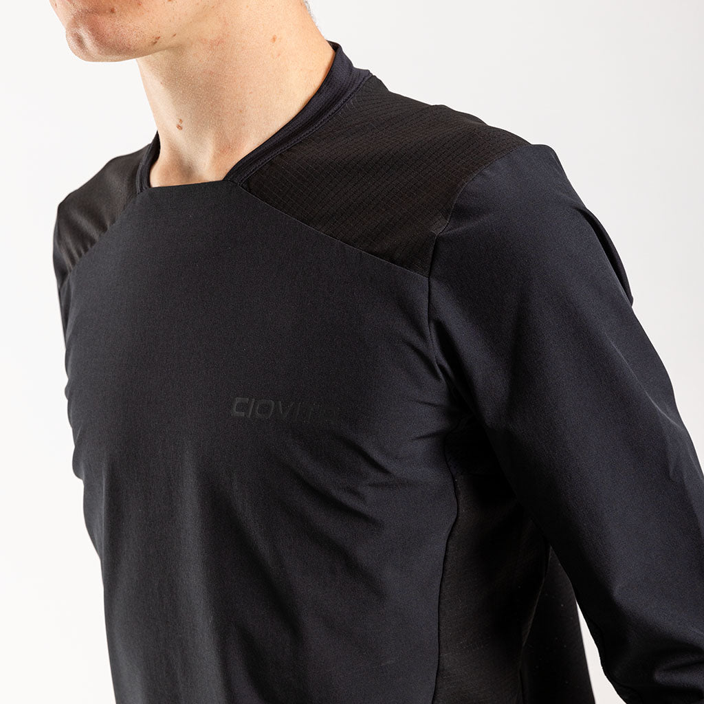 Men&#39;s Scuro Long Sleeve Trail Tee (Black)